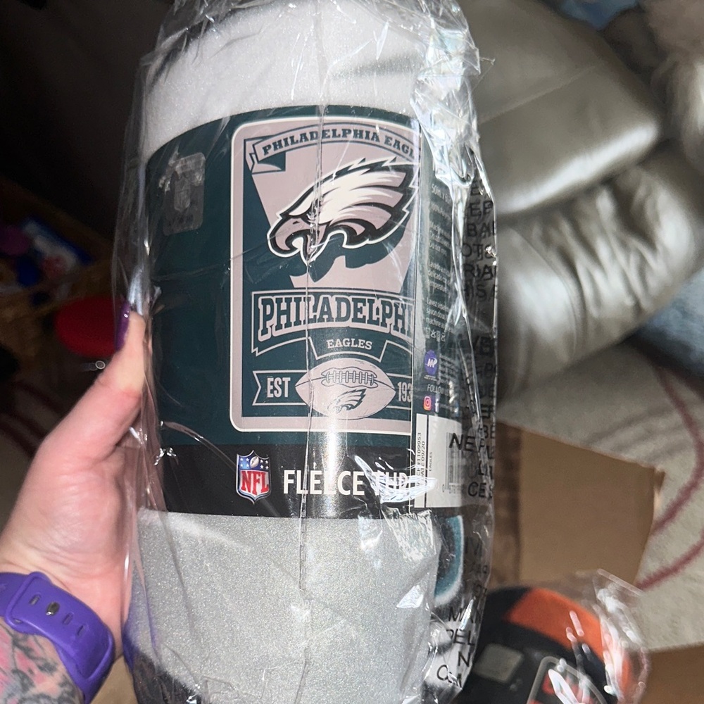 BNWT NFL Philadelphia Eagles Fleece Throw